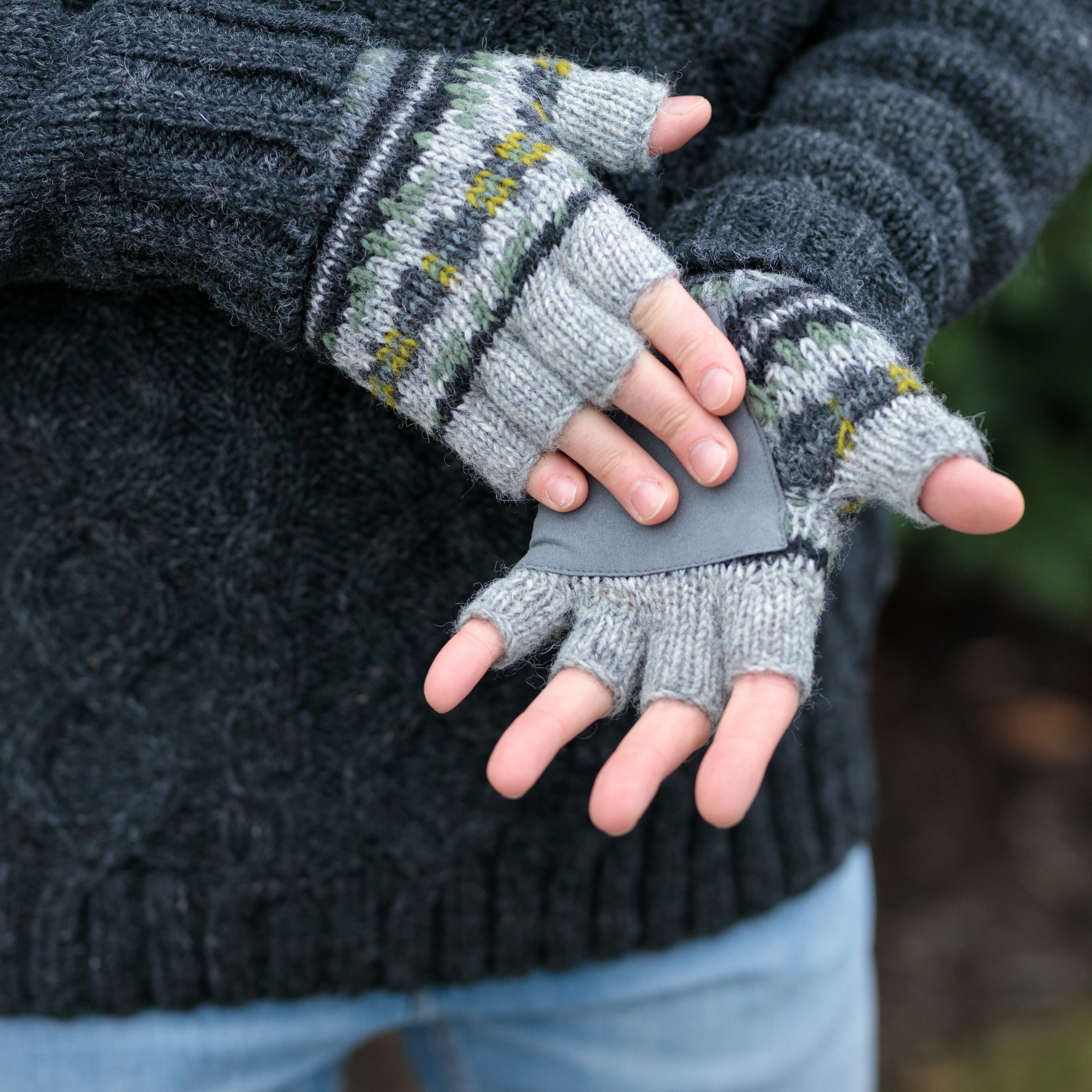 Axel fingerless gloves