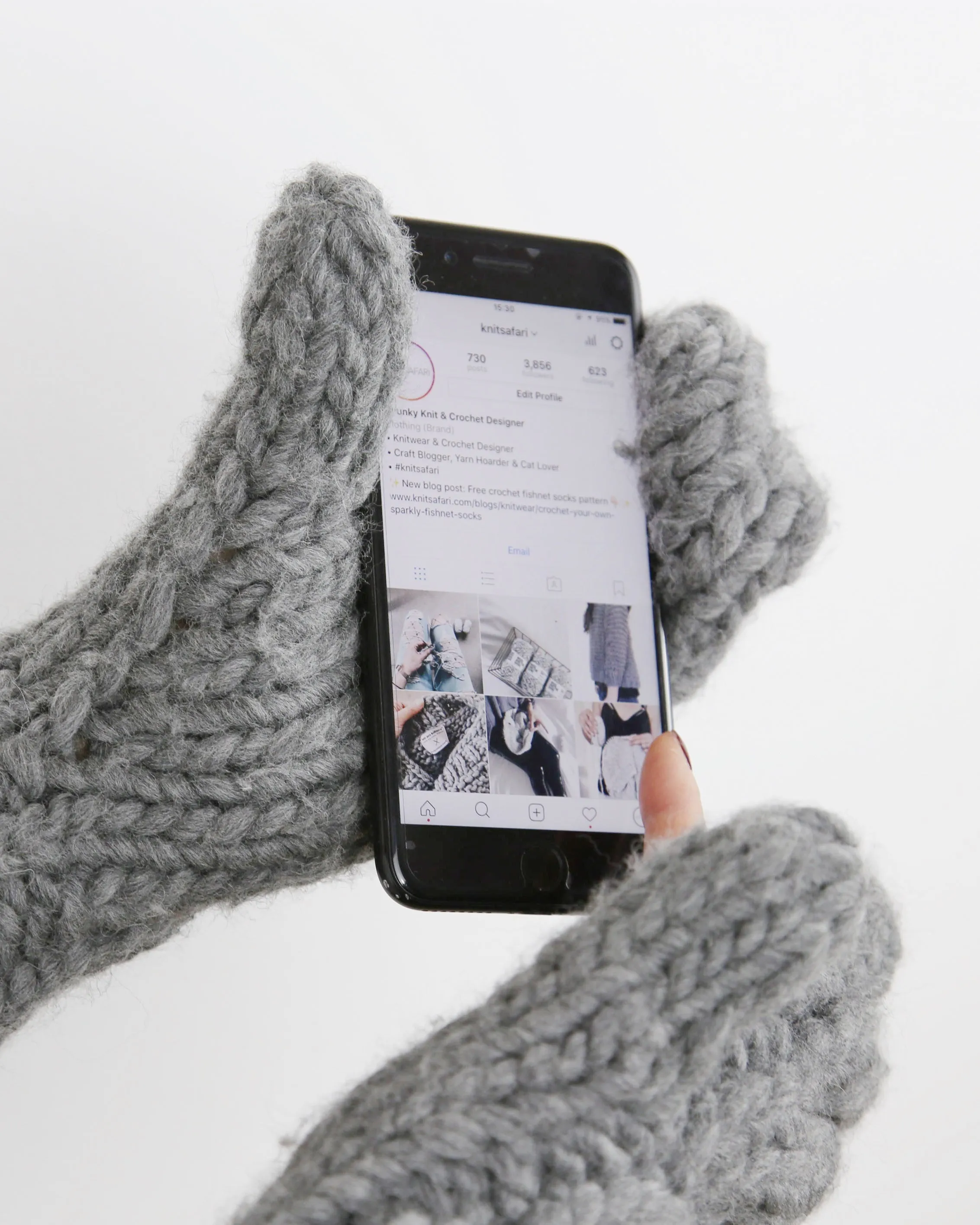 Cable I-mitts - Downloadable Chunky Knitting Pattern