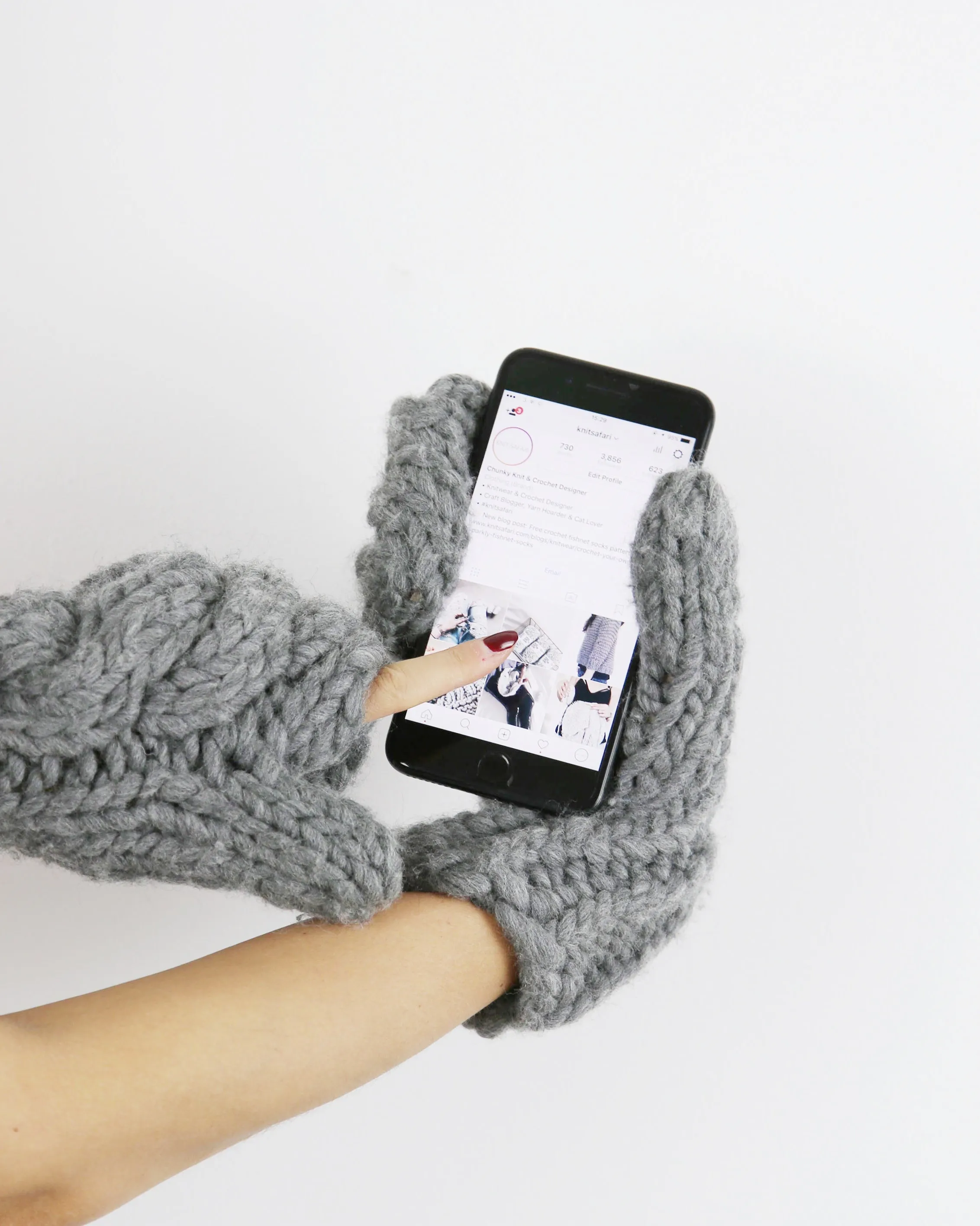 Cable I-mitts - Downloadable Chunky Knitting Pattern