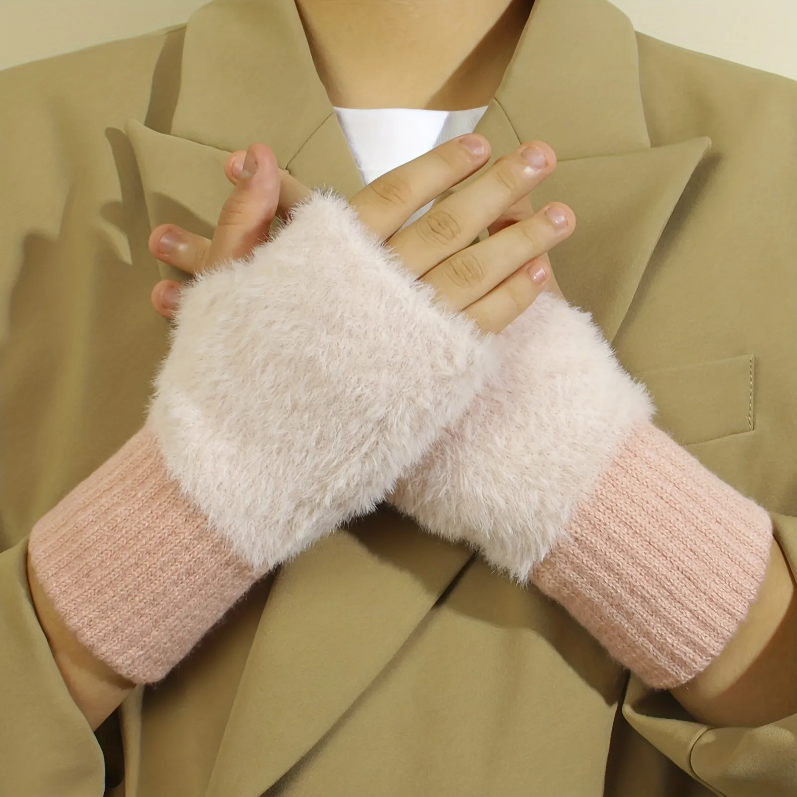 Chic Monochrome Half Finger Gloves for a Stylish Winter Look