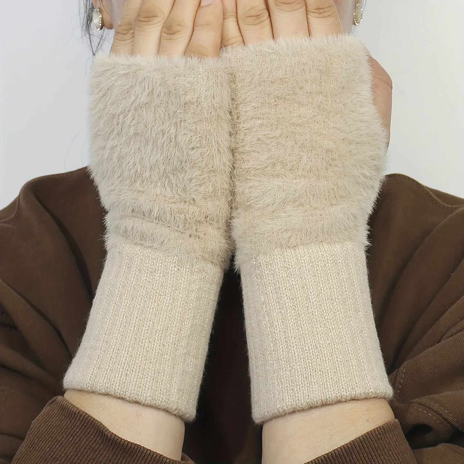 Chic Monochrome Half Finger Gloves for a Stylish Winter Look