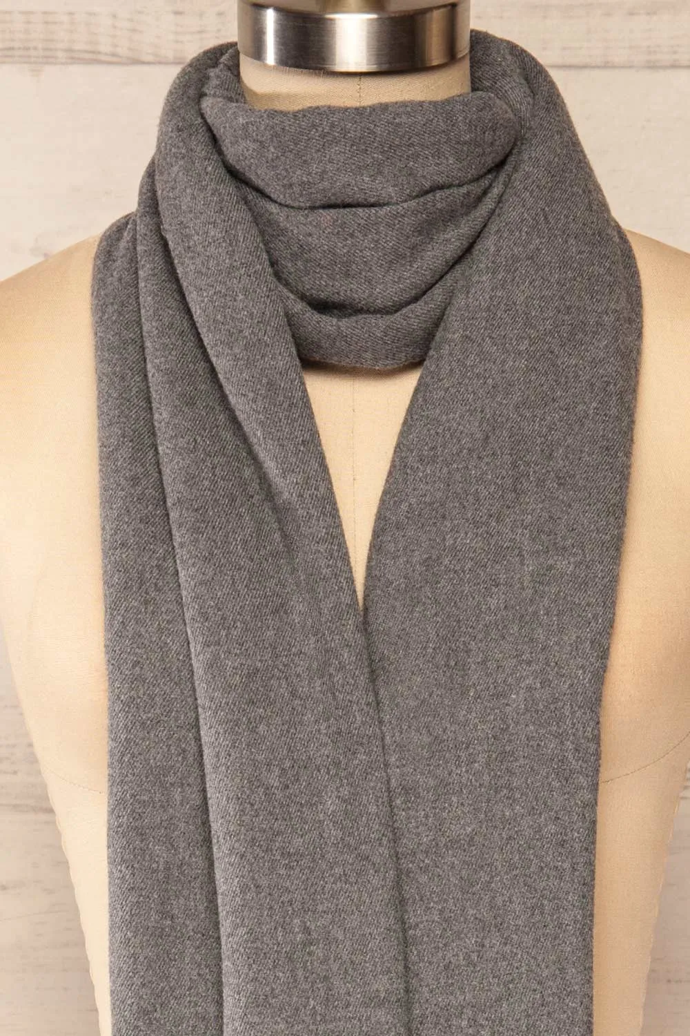 Epanouissement Grey | Soft Knit Scarf