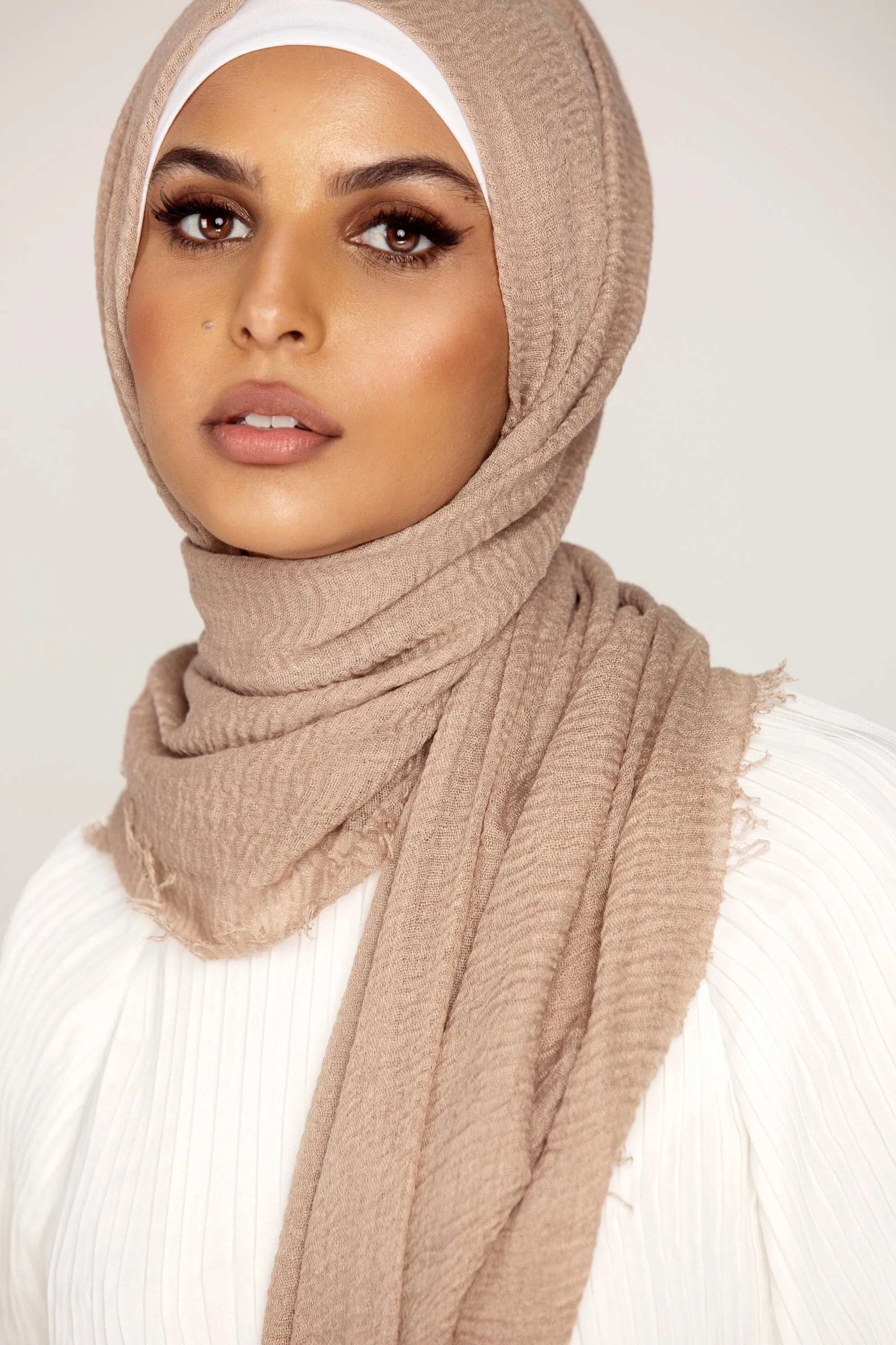 Everyday Crinkle Hijab - Hazelnut