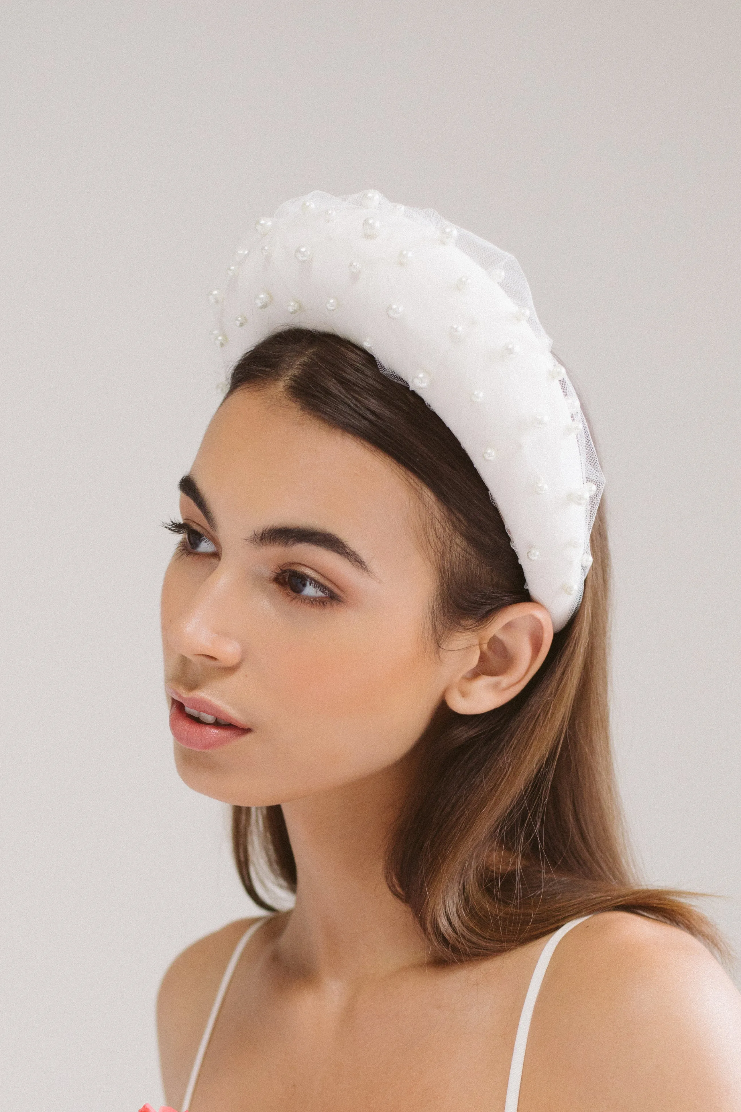 Giovanna: Large Bridal Headband with Pearls and Tulle