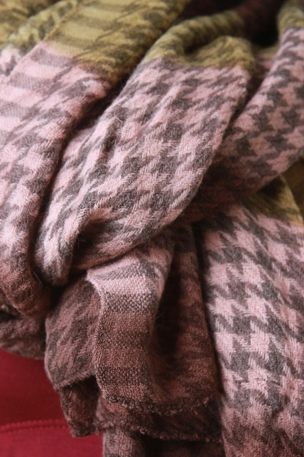 Houndstooth Pattern Scarf