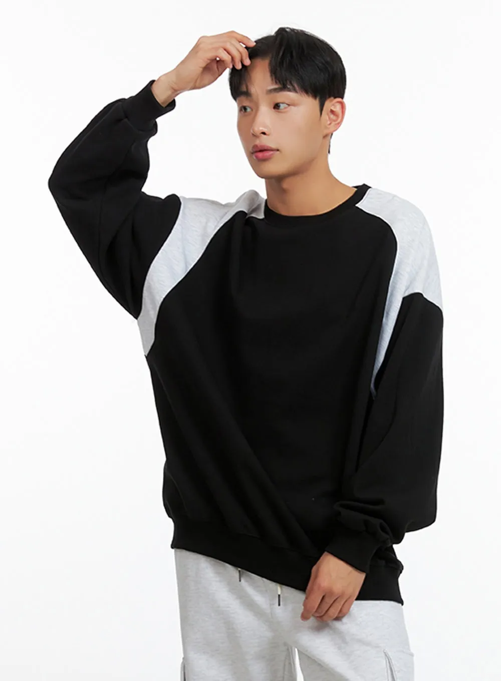 Men's Cozy Contrasting Crewneck Sweatshirt (Black) IU414