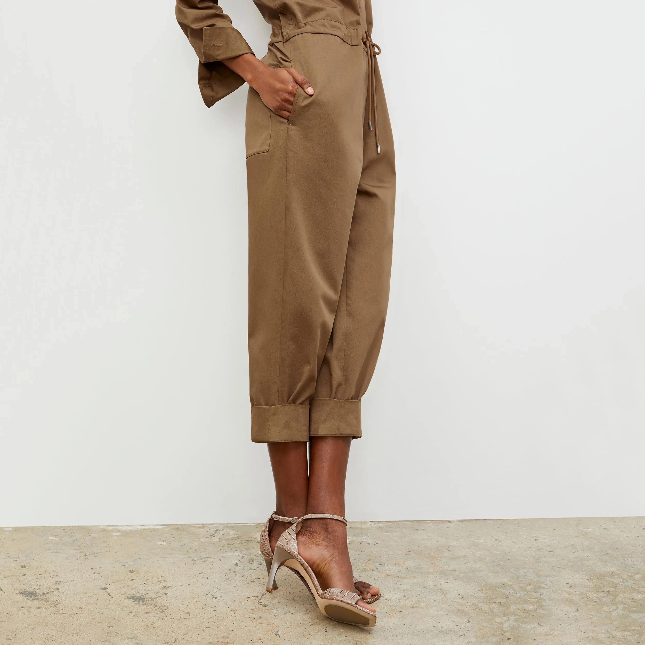 M.M. LAFLEUR - Carr Jumpsuit - Eco Chino :: Sepia