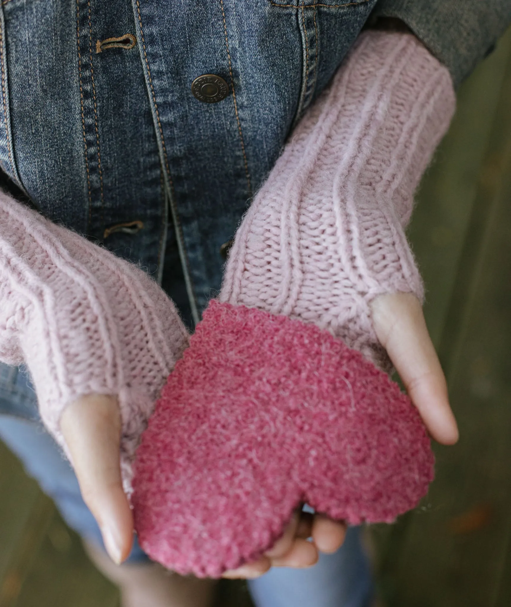 Reversible Knitting Mitts Using Rowan Brushed Fleece