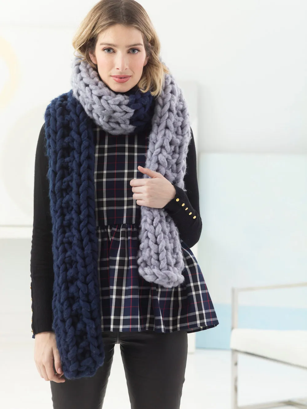 Two Color Scarf (Knit)